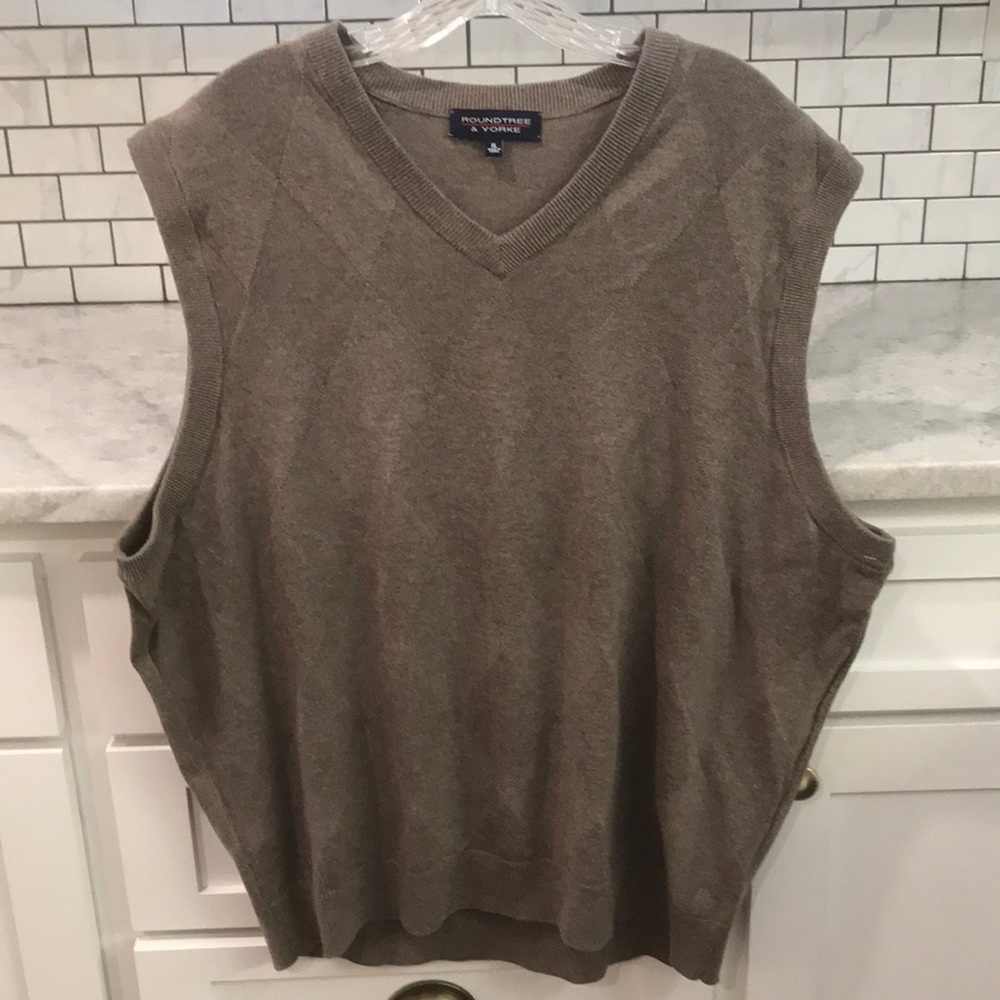 Roundtree & Yorke Sweater Vest Mens XL Brown Diamond Business Eclectic Grandpa